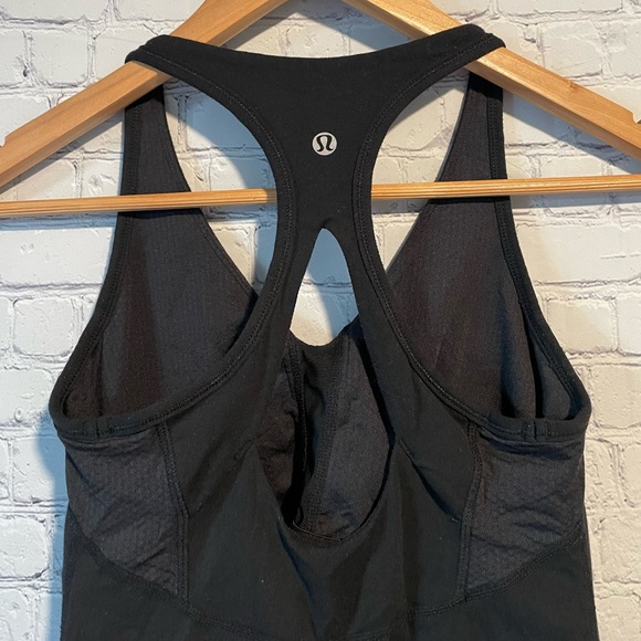 Lululemon Tank with Built in Adjustable Bra - Picture 3 of 15
